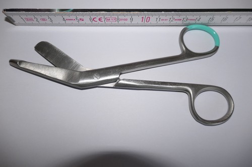Verbandschere 16 cm - 😊,